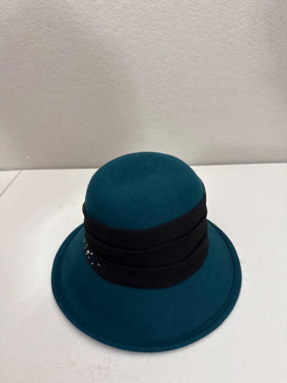 Asdaro Teal Wool Cloche Hat Black Band Rhinestone NEW - Picture 3 of 9